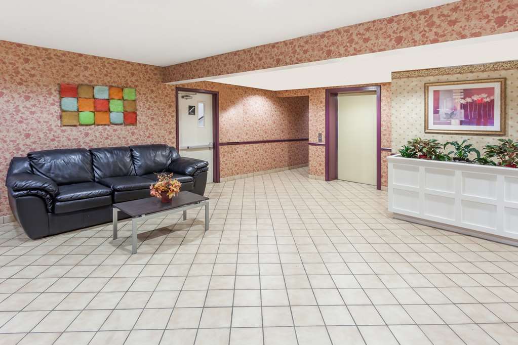 Red Roof Inn Martinsburg Beltér fotó